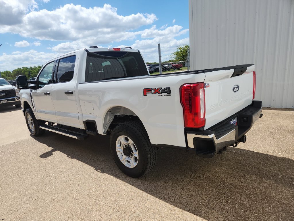 New 2027 Ford F250 XLT w/ FX4 Off-Road Package AWD/4WD image 6