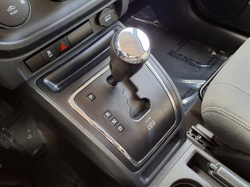 Used 2015 Jeep Patriot Sport w/ Power Value Group image 21