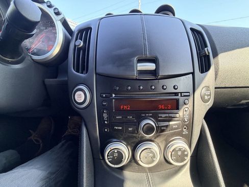 Used 2012 Nissan 370Z Touring RWD image 57