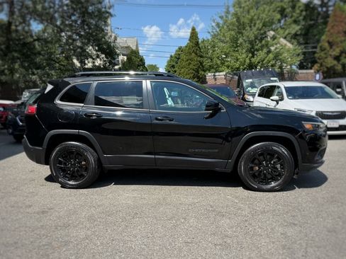 Used 2023 Jeep Cherokee Altitude Lux w/ Lux Elite Package AWD/4WD image 4