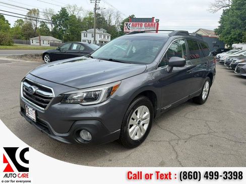 Used 2018 Subaru Outback 2.5i Premium AWD/4WD image 3