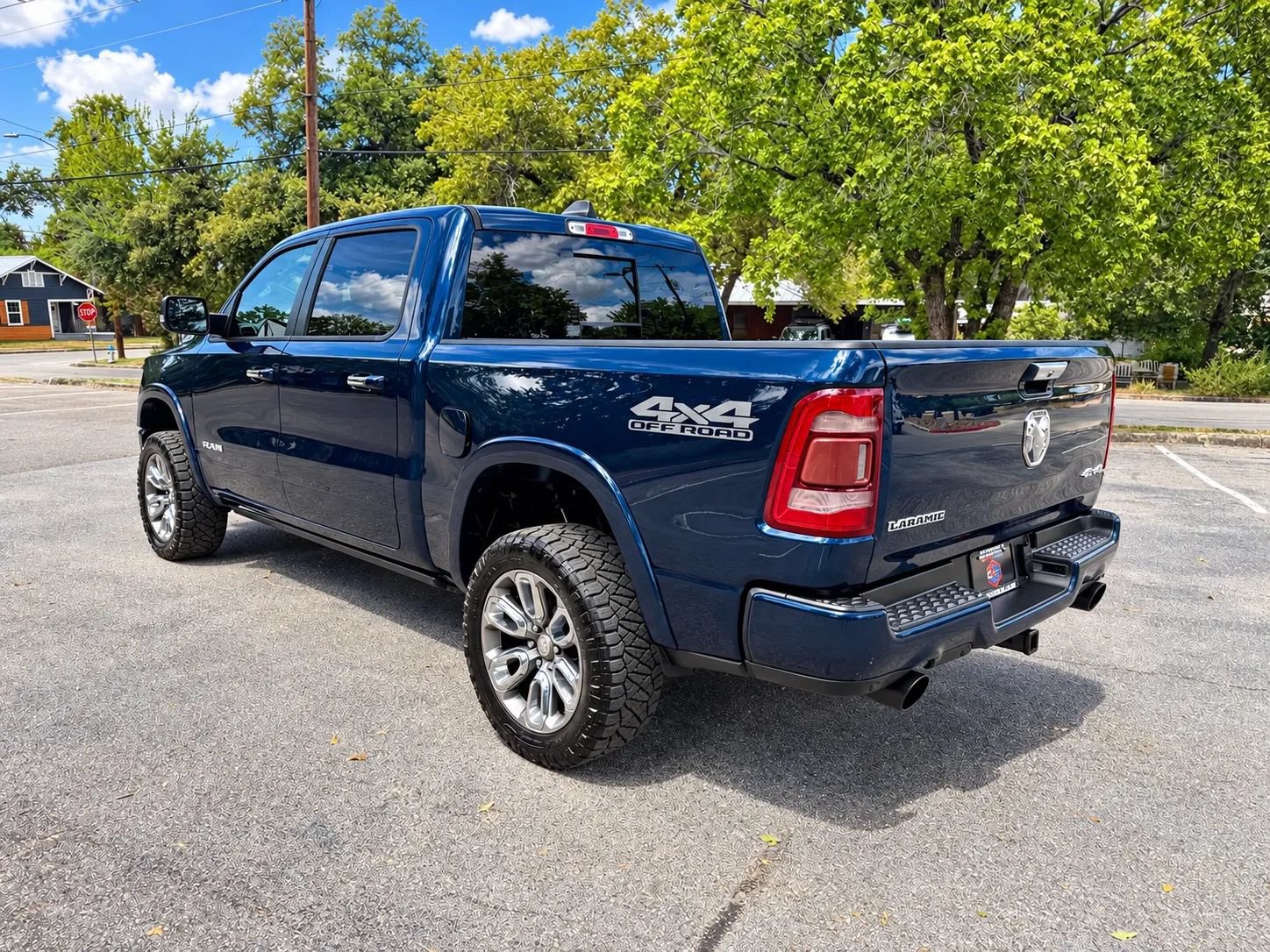 Used 2021 RAM 1500 Laramie w/ Laramie Southwest Edition AWD/4WD image 10