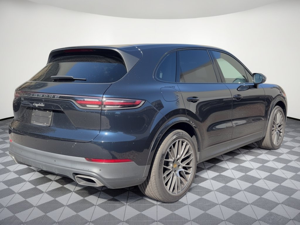 Used 2023 Porsche Cayenne AWD/4WD image 9