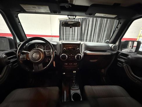Used 2012 Jeep Wrangler Unlimited Sport AWD/4WD image 14