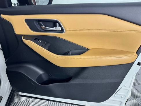 Used 2023 Nissan Rogue Platinum w/ Platinum Premium Package image 31