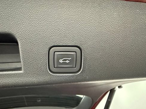 Used 2024 GMC Acadia Elevation w/ Trailering Package FWD image 11
