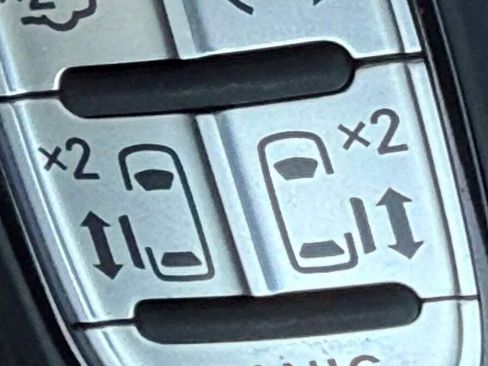 New 2026 Chrysler Pacifica Select image 36