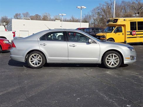 Used 2012 Ford Fusion SEL image 2