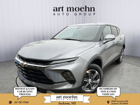 Used 2025 Chevrolet Blazer LT AWD/4WD image 1