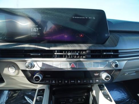 Used 2024 Kia Telluride EX w/ EX Captain's Chair Package image 32