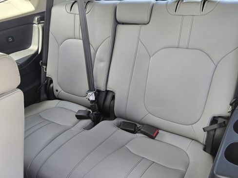 Used 2023 Honda Pilot Elite image 14