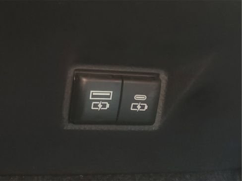 Certified 2025 Toyota Camry SE image 15