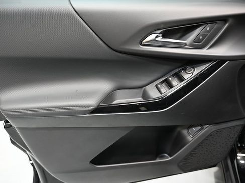 New 2026 Chevrolet Equinox LT w/ Convenience Package II image 23