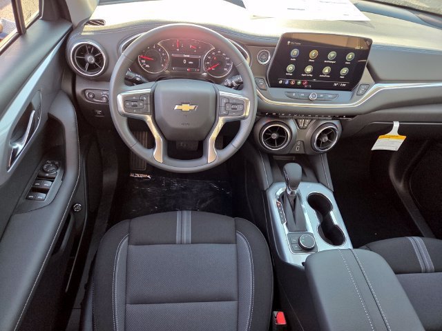 New 2026 Chevrolet Blazer LT w/ Convenience Package FWD image 8