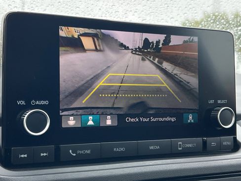 Used 2025 Honda Accord SE image 18