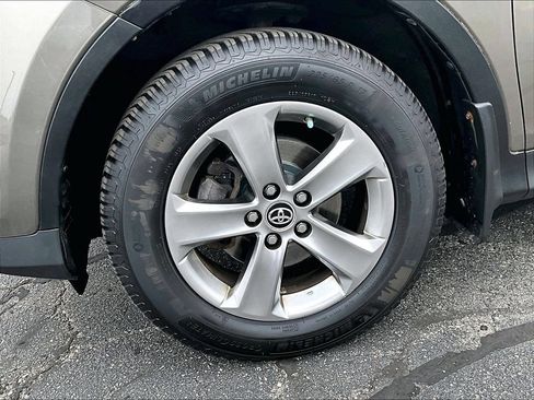 Used 2015 Toyota RAV4 XLE AWD/4WD image 7