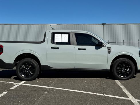 Used 2024 Ford Maverick XLT w/ XLT Luxury Package image 2