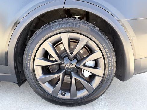 Used 2022 Tesla Model X image 19