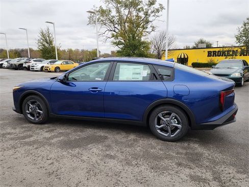 New 2025 Kia K4 LXS image 6