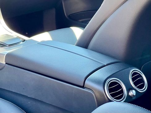 Certified 2022 Mercedes-Benz GLC 300 4MATIC image 29