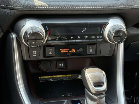 Used 2019 Toyota RAV4 Limited w/ Advanced Technology Package image 17