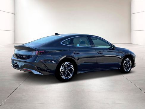 New 2025 Hyundai Sonata SEL image 8