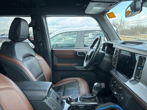 Used 2023 Ford Bronco Outer Banks image 7