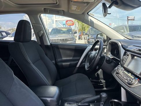 Used 2017 Toyota RAV4 XLE FWD image 13