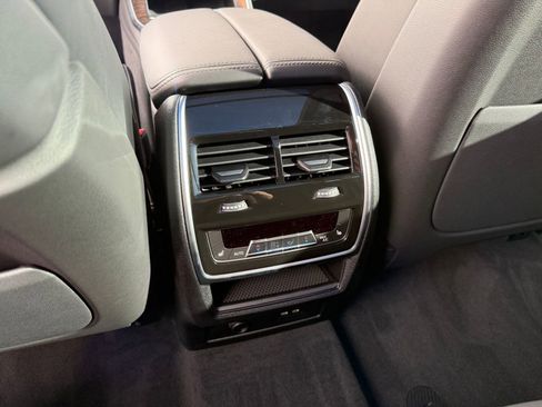 Used 2026 BMW X5 sDrive40i w/ Climate Comfort Package image 23