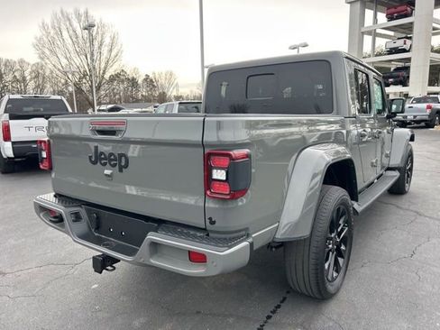 Used 2022 Jeep Gladiator Overland image 5