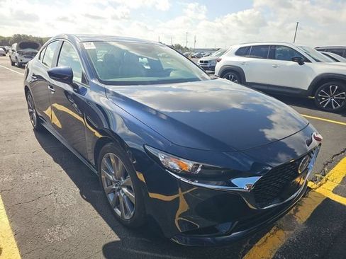 Used 2025 MAZDA MAZDA3 s FWD image 3