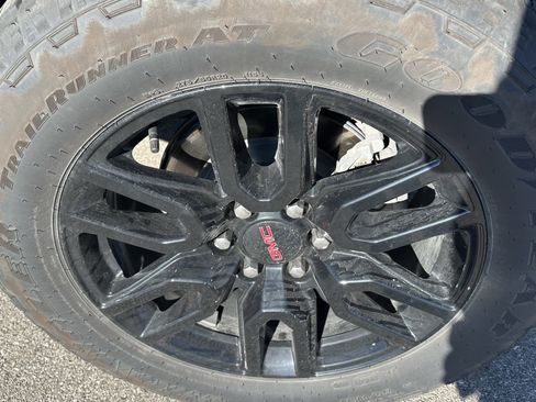 Used 2024 GMC Sierra 1500 Elevation w/ Elevation Premium Package image 13