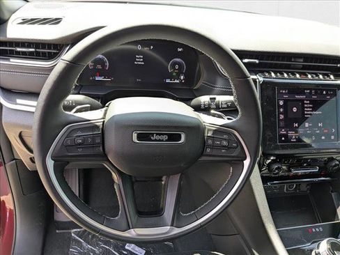New 2025 Jeep Grand Cherokee L Altitude AWD/4WD image 11
