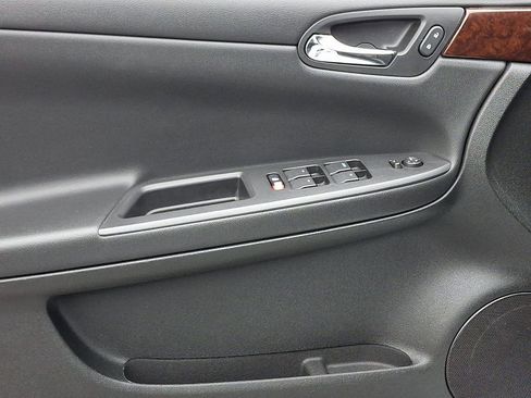 Used 2011 Chevrolet Impala LS image 14