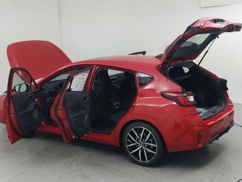 Used 2025 Subaru Impreza 2.0i Sport image 11