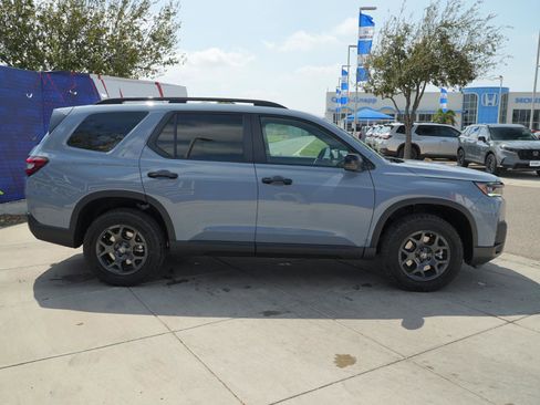 New 2026 Honda Pilot TrailSport image 4