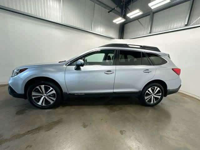 Used 2018 Subaru Outback 2.5i Limited AWD/4WD image 2
