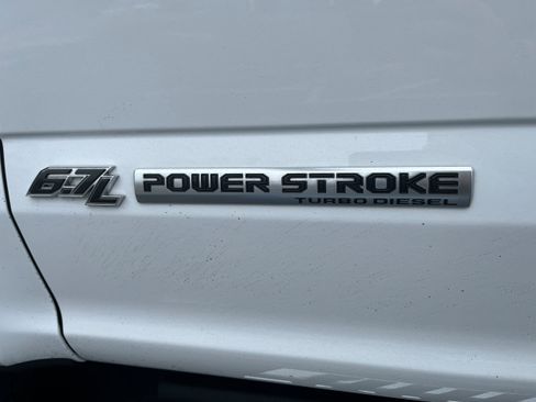 Certified 2020 Ford F350 Lariat w/ Chrome Package image 10