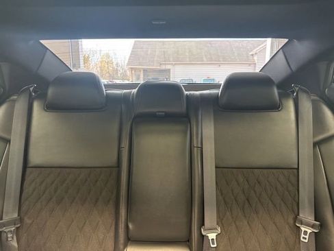 Used 2019 Nissan Maxima SR w/ Premium Package image 12