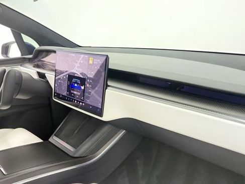 Used 2022 Tesla Model X Plaid AWD/4WD image 32