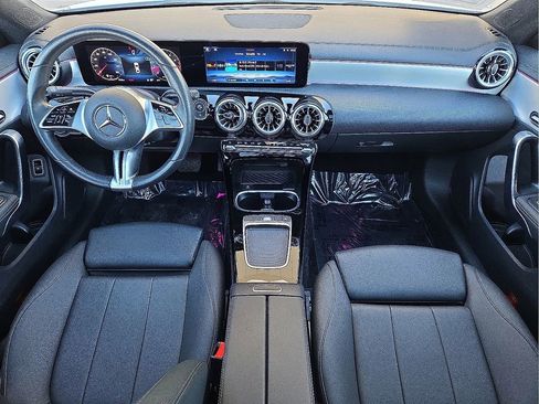 Used 2025 Mercedes-Benz CLA 250 image 17