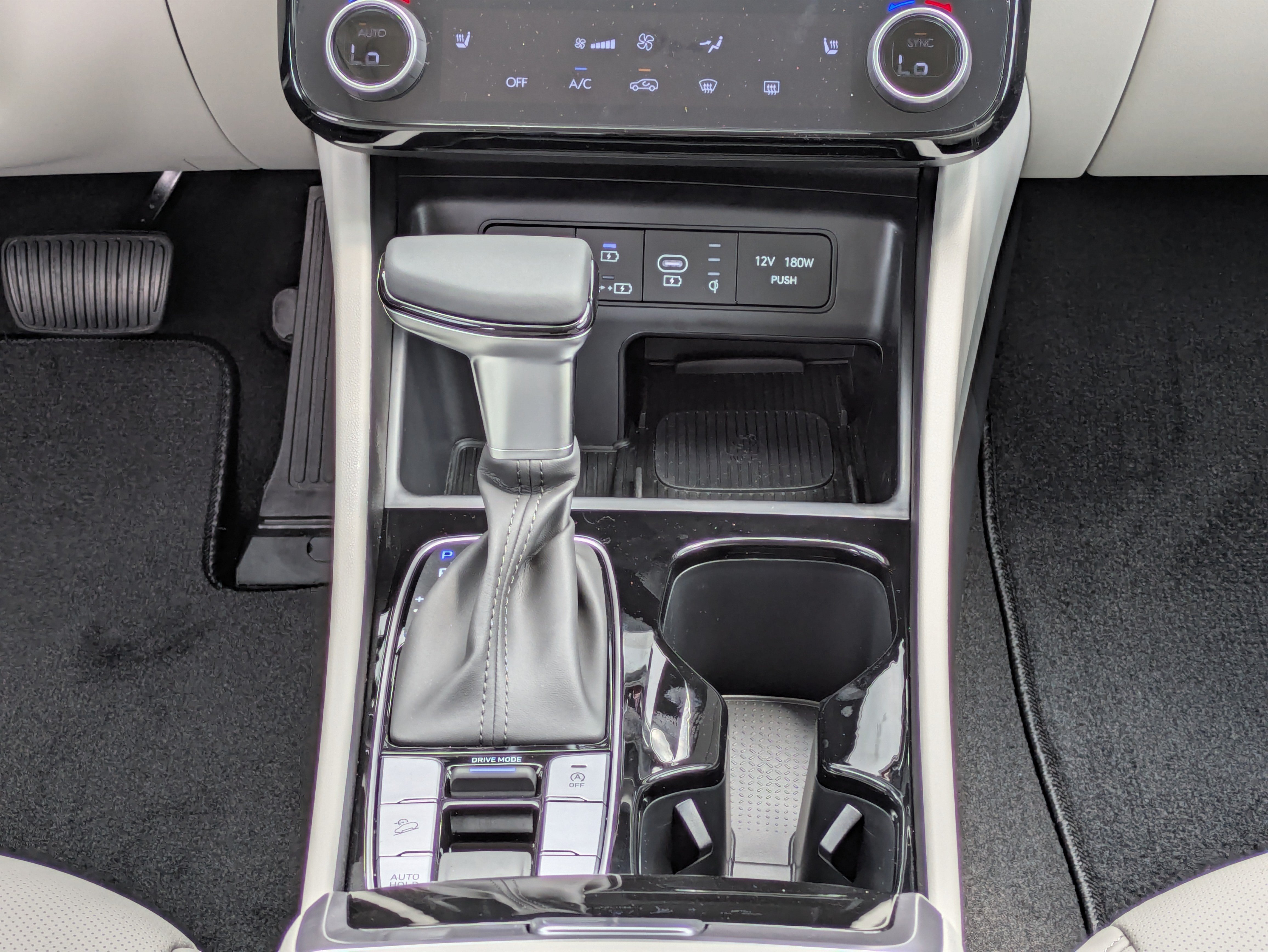 New 2026 Hyundai Tucson SEL FWD image 17