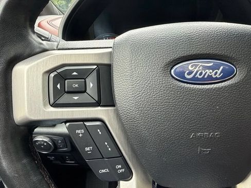 Used 2019 Ford F150 Platinum w/ Equipment Group 701A Luxury AWD/4WD image 9