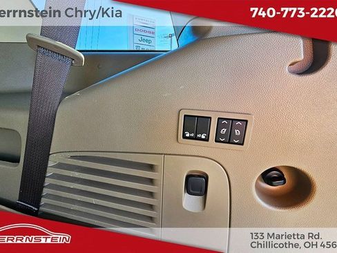 Used 2019 GMC Yukon SLT w/ Premium Edition image 35