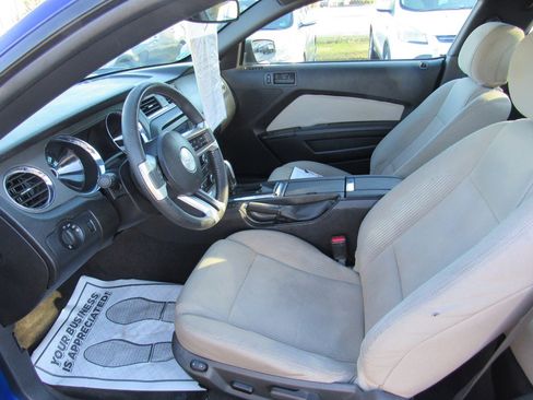 Used 2013 Ford Mustang Coupe image 7