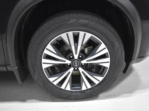 Certified 2023 Nissan Rogue SV AWD/4WD image 10