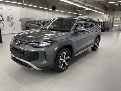 New 2026 Volkswagen Tiguan SE