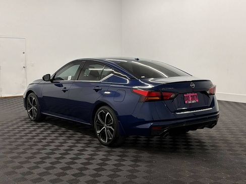 Used 2023 Nissan Altima 2.5 SR FWD image 3