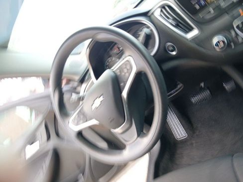 Used 2022 Chevrolet Malibu LT FWD image 16