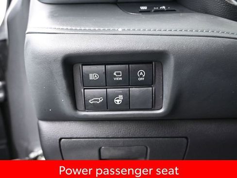 Used 2023 Toyota Highlander Platinum image 25